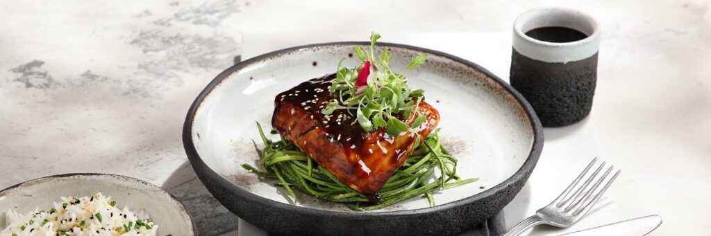 Πικάντικος σολομός teriyaki