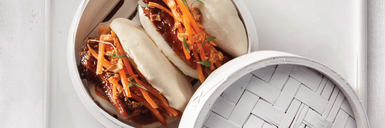 Bao bun με καραμελωμένο χοιρινό και σάλτσα BBQ