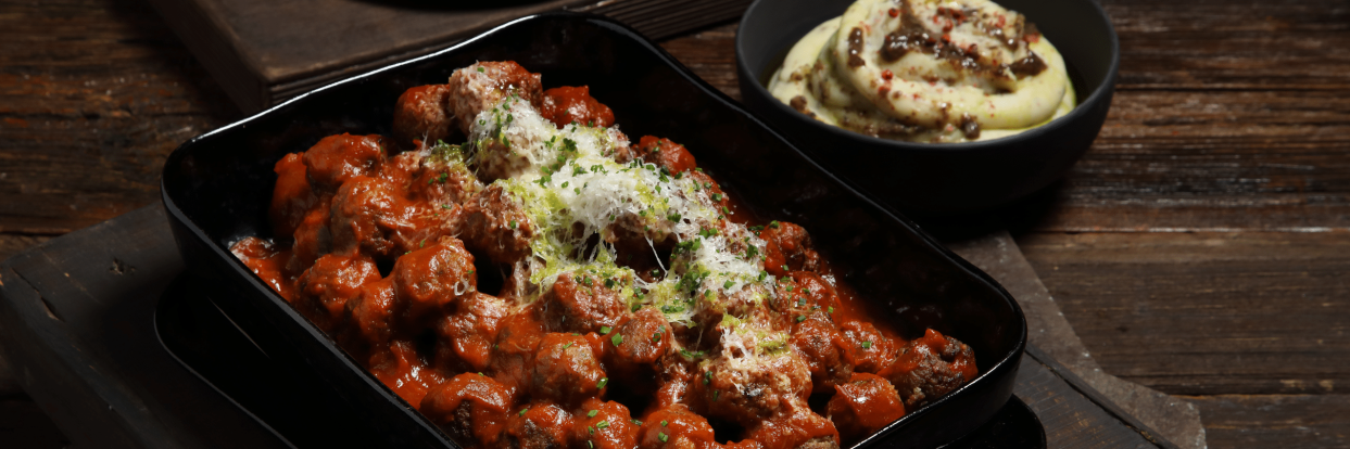 Provil Κεφτεδάκια με σάλτσα κυνηγού και κρέμα πατάτας αρωματισμένη