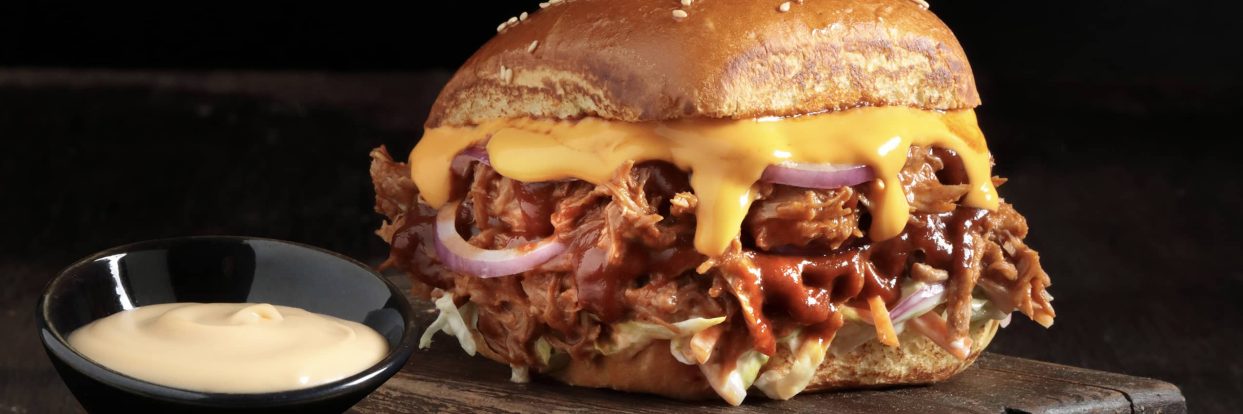 Pulled Pork Smokey Burger