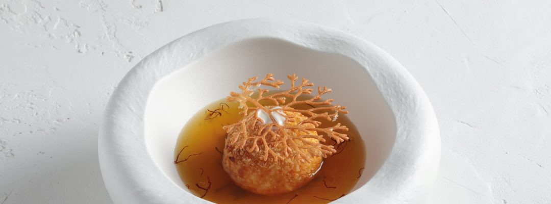 Arancini Μιλανέζε με tuile σε Ζωμό Σαφράν