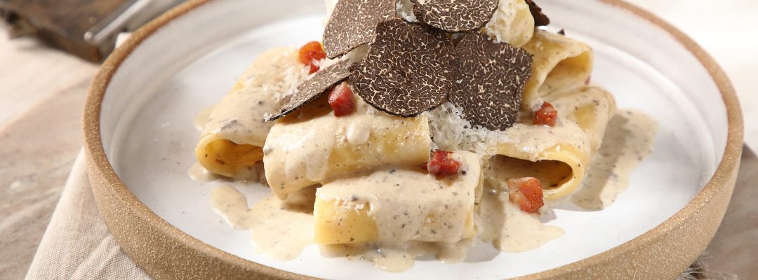 Ζυμαρικά Paccheri με Πάστα Τρούφας & Σάλτσα τυριών mise en place