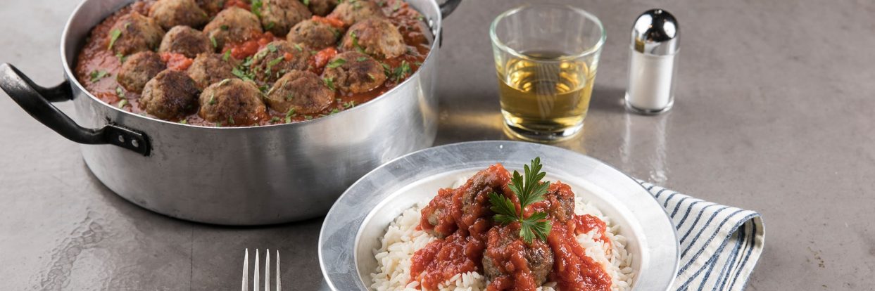 Κεφτεδάκια σμυρνέικα με πιλάφι