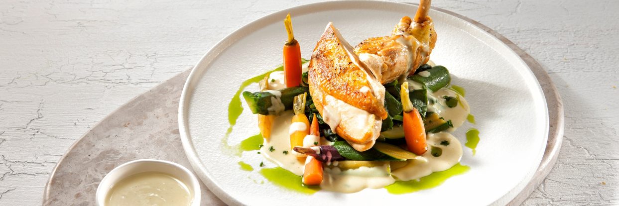 Κοτόπουλο με λαχανικά και σπανάκι φρικασέ