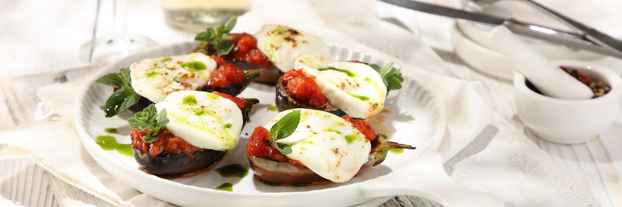 Συνταγή  Μελιτζάνες με σάλτσα τομάτας και μοτσαρέλα 05